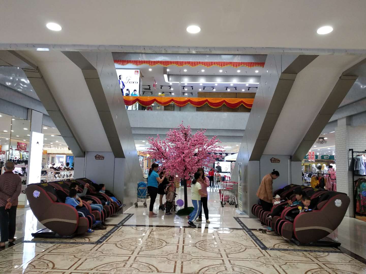 共享按摩椅入商场影院，想“躺着”赚钱